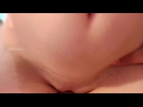 ❤️ Dormir a l'habitació de la meva germana i així em vaig despertar ❤ Vídeo de sexe a nosaltres ☑